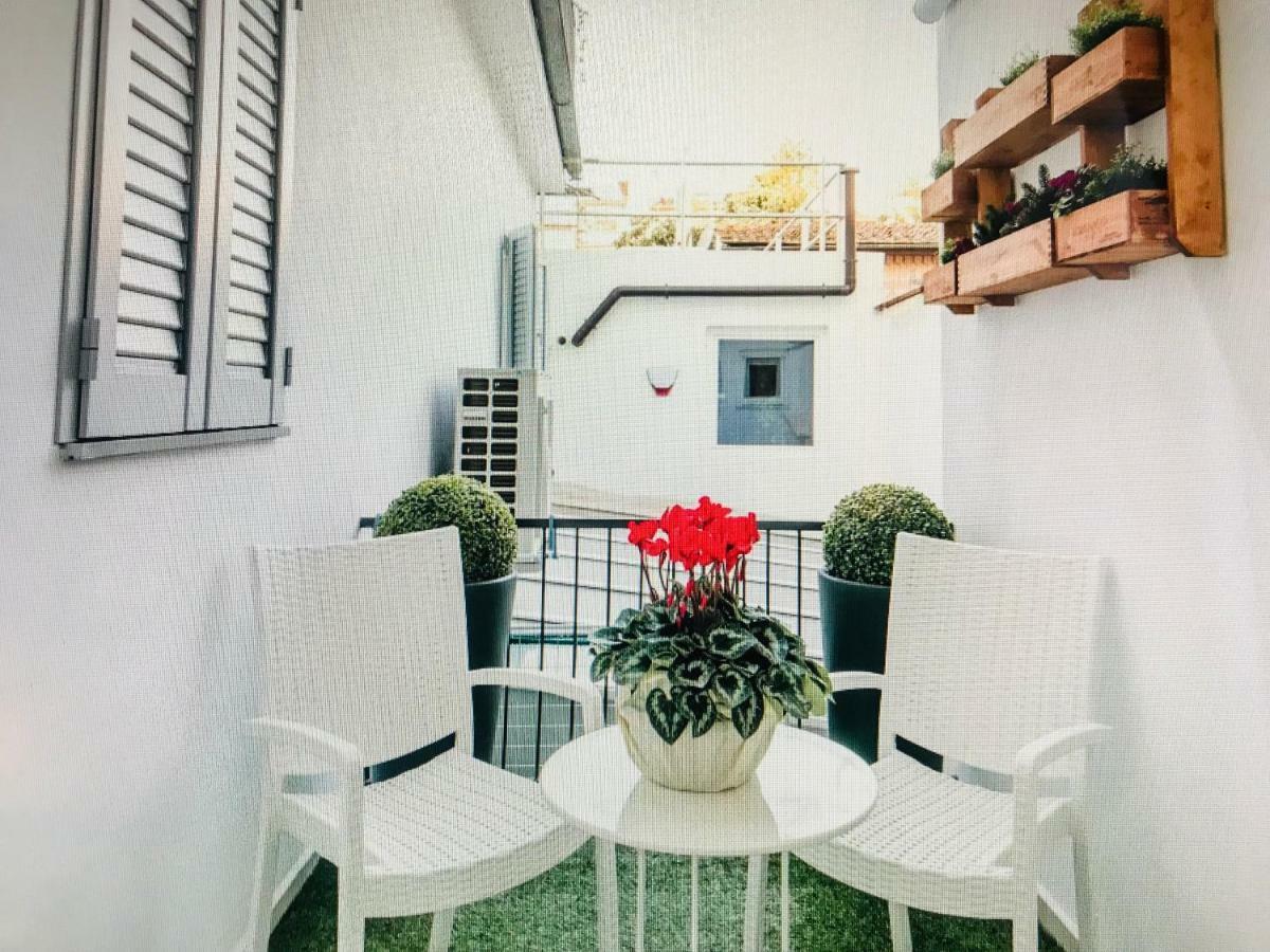 Booking Floransa Dış mekan fotoğraf
