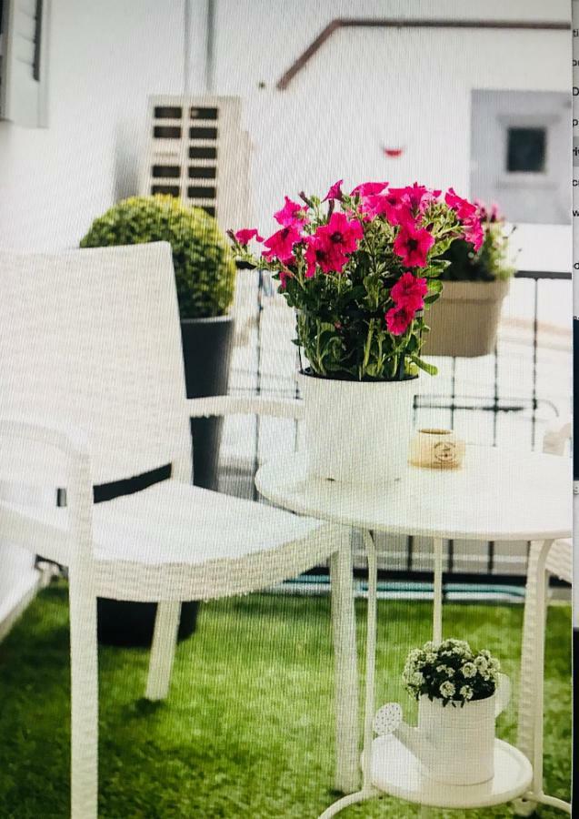 Booking Floransa Dış mekan fotoğraf