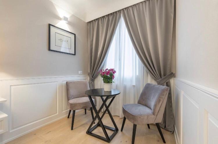 Booking Floransa Dış mekan fotoğraf